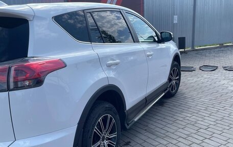Toyota RAV4, 2017 год, 2 300 000 рублей, 9 фотография