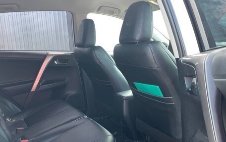 Toyota RAV4, 2017 год, 2 300 000 рублей, 6 фотография