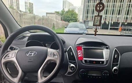 Hyundai ix35 I рестайлинг, 2012 год, 1 000 110 рублей, 2 фотография
