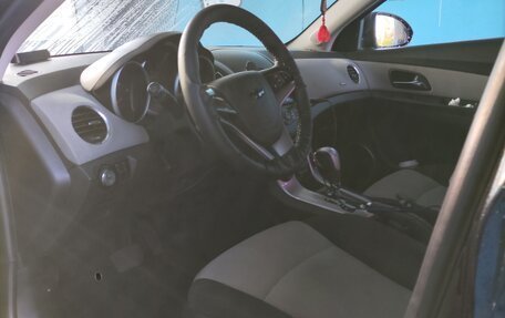 Chevrolet Cruze II, 2013 год, 900 000 рублей, 3 фотография