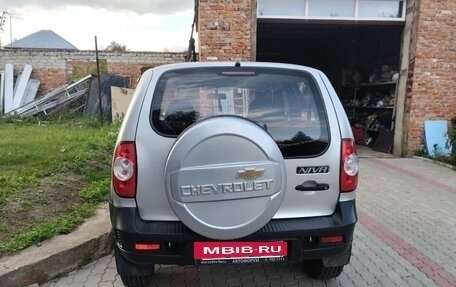 Chevrolet Niva I рестайлинг, 2012 год, 410 000 рублей, 2 фотография