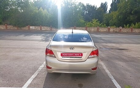 Hyundai Solaris II рестайлинг, 2011 год, 705 000 рублей, 4 фотография