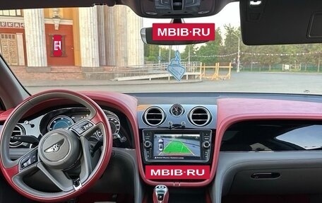 Bentley Bentayga I, 2017 год, 12 500 000 рублей, 4 фотография