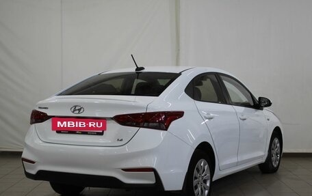 Hyundai Solaris II рестайлинг, 2018 год, 1 240 000 рублей, 8 фотография