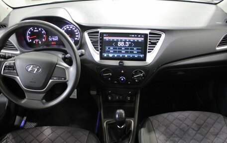 Hyundai Solaris II рестайлинг, 2018 год, 1 240 000 рублей, 24 фотография