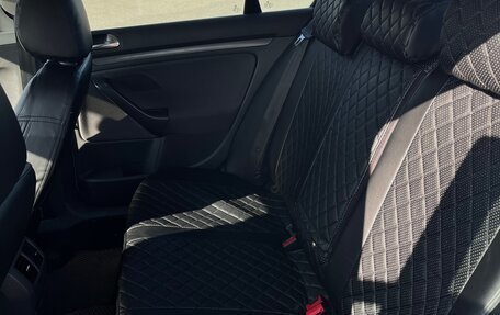 Volkswagen Jetta VI, 2009 год, 800 000 рублей, 8 фотография