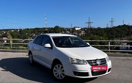 Volkswagen Jetta VI, 2009 год, 800 000 рублей, 2 фотография