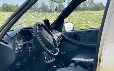 Chevrolet Niva I рестайлинг, 2004 год, 550 000 рублей, 17 фотография