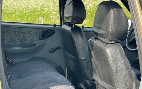 Chevrolet Niva I рестайлинг, 2004 год, 550 000 рублей, 10 фотография
