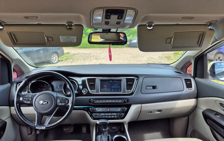 KIA Carnival III, 2018 год, 2 700 000 рублей, 4 фотография