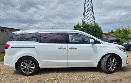 KIA Carnival III, 2018 год, 2 700 000 рублей, 9 фотография