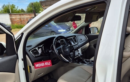 KIA Carnival III, 2018 год, 2 700 000 рублей, 7 фотография