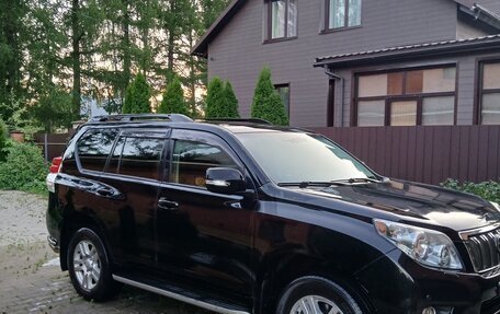 Toyota Land Cruiser Prado 150 рестайлинг 2, 2013 год, 2 600 000 рублей, 2 фотография