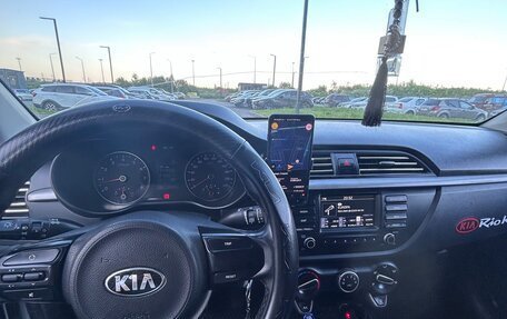 KIA Rio IV, 2018 год, 700 000 рублей, 9 фотография