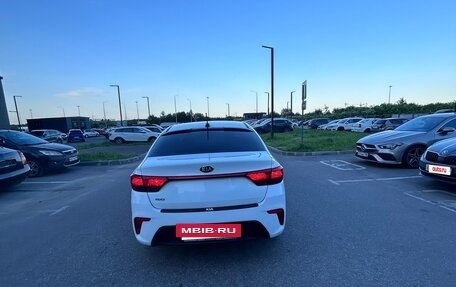 KIA Rio IV, 2018 год, 700 000 рублей, 6 фотография
