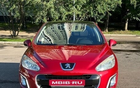 Peugeot 308 II, 2011 год, 489 000 рублей, 2 фотография