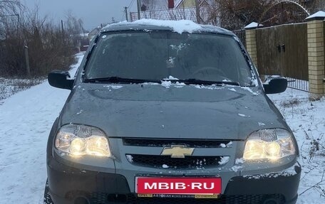 Chevrolet Niva I рестайлинг, 2011 год, 656 000 рублей, 1 фотография