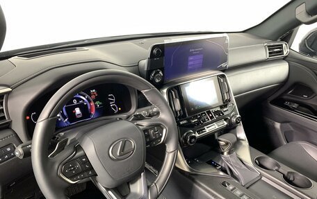Lexus LX, 2024 год, 24 590 000 рублей, 21 фотография