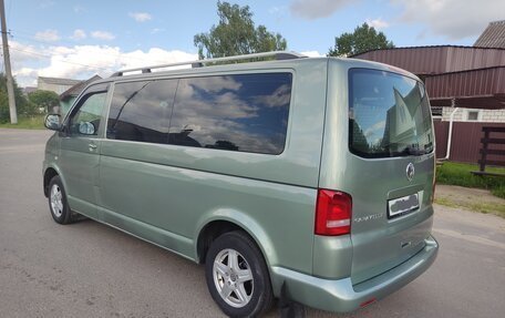 Volkswagen Caravelle T5, 2011 год, 2 950 000 рублей, 3 фотография