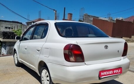 Toyota Platz, 2000 год, 400 000 рублей, 8 фотография
