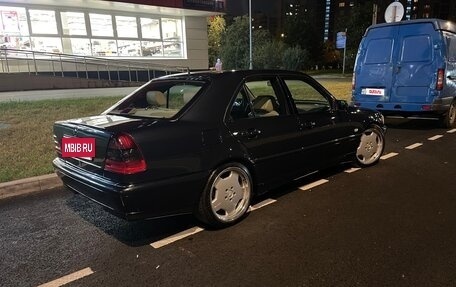 Mercedes-Benz C-Класс, 1997 год, 890 000 рублей, 3 фотография