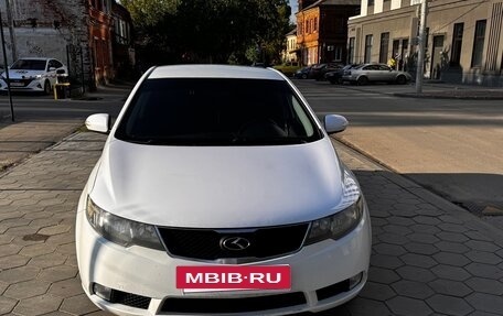 KIA Cerato III, 2010 год, 590 000 рублей, 2 фотография