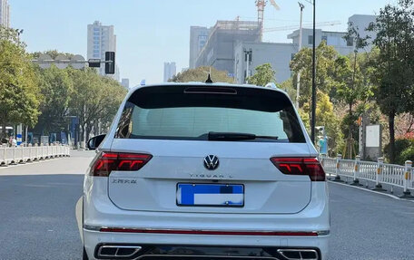 Volkswagen Tiguan II, 2022 год, 2 989 810 рублей, 5 фотография
