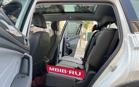 Volkswagen Tiguan II, 2022 год, 2 989 810 рублей, 14 фотография