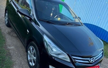 Hyundai Solaris II рестайлинг, 2015 год, 915 000 рублей, 5 фотография