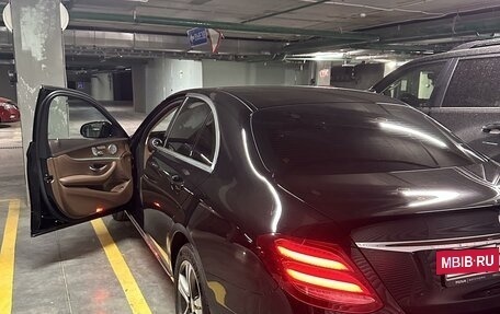 Mercedes-Benz E-Класс, 2016 год, 3 900 000 рублей, 5 фотография