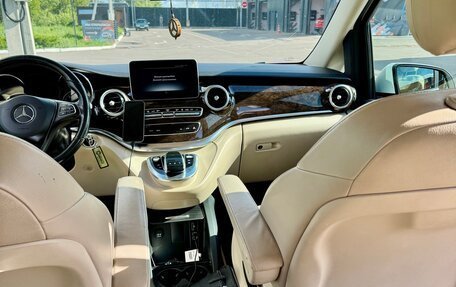 Mercedes-Benz V-Класс, 2014 год, 3 200 000 рублей, 18 фотография