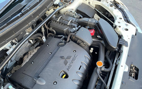 Mitsubishi Outlander III рестайлинг 3, 2010 год, 1 825 000 рублей, 13 фотография