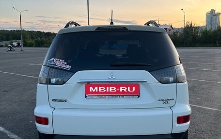 Mitsubishi Outlander III рестайлинг 3, 2010 год, 1 825 000 рублей, 5 фотография