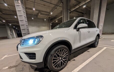 Volkswagen Touareg III, 2015 год, 2 750 000 рублей, 2 фотография