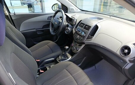 Chevrolet Aveo III, 2013 год, 699 800 рублей, 11 фотография