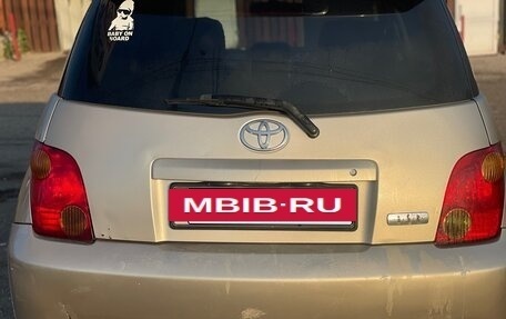 Toyota Ist II, 2002 год, 400 000 рублей, 3 фотография