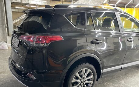 Toyota RAV4, 2016 год, 2 600 000 рублей, 5 фотография