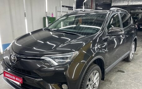 Toyota RAV4, 2016 год, 2 600 000 рублей, 4 фотография