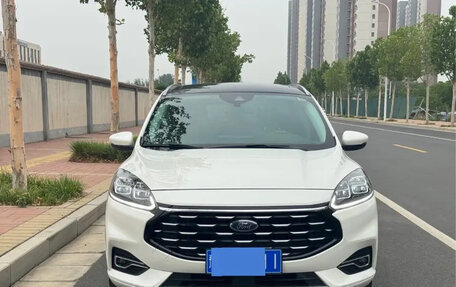 Ford Escape, 2020 год, 1 760 000 рублей, 2 фотография