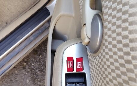 Nissan Tiida, 2011 год, 750 000 рублей, 21 фотография