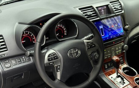Toyota Highlander III, 2013 год, 2 059 000 рублей, 11 фотография