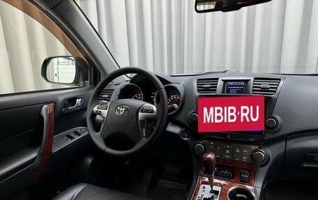 Toyota Highlander III, 2013 год, 2 059 000 рублей, 10 фотография