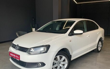 Volkswagen Polo VI (EU Market), 2013 год, 750 000 рублей, 1 фотография