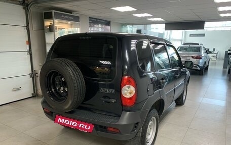 Chevrolet Niva I рестайлинг, 2018 год, 760 000 рублей, 4 фотография
