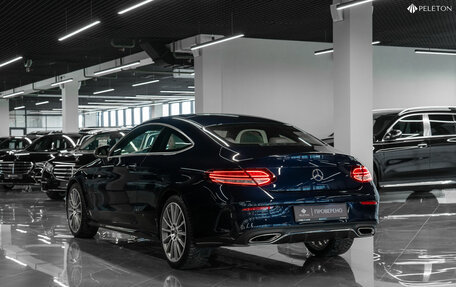 Mercedes-Benz C-Класс, 2019 год, 3 960 000 рублей, 4 фотография