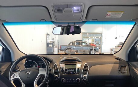 Hyundai ix35 I рестайлинг, 2012 год, 1 100 000 рублей, 10 фотография