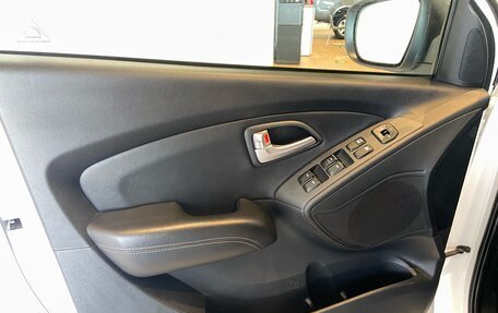 Hyundai ix35 I рестайлинг, 2012 год, 1 100 000 рублей, 14 фотография