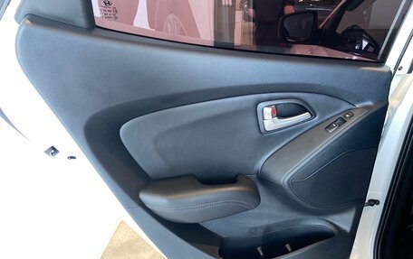 Hyundai ix35 I рестайлинг, 2012 год, 1 100 000 рублей, 15 фотография