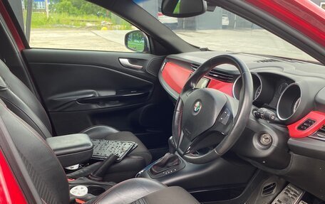 Alfa Romeo Giulietta, 2011 год, 795 000 рублей, 11 фотография