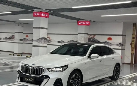 BMW 5 серия, 2024 год, 5 900 111 рублей, 1 фотография